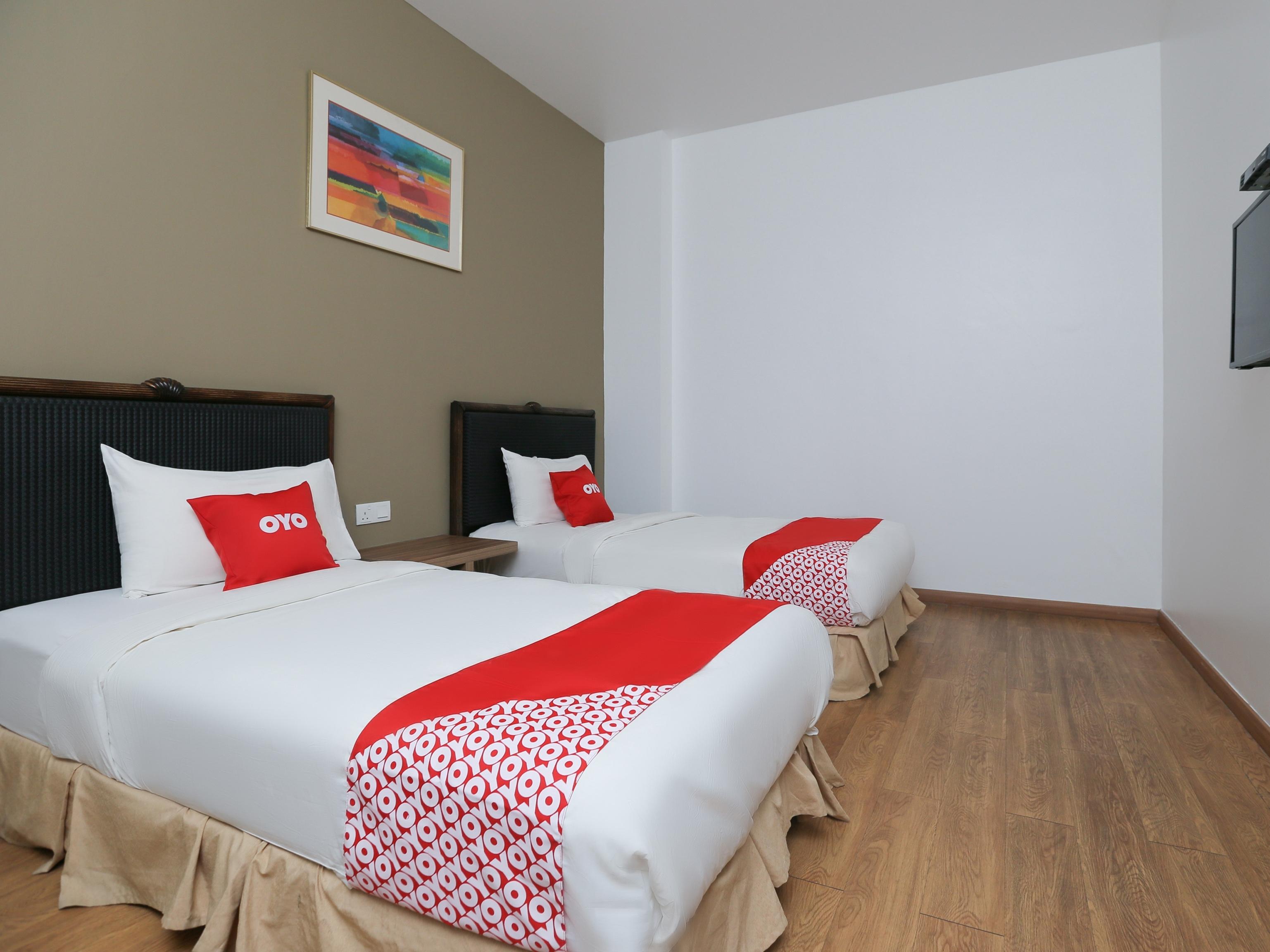 Oyo 89915 East Mount Hotel Kukup Dış mekan fotoğraf