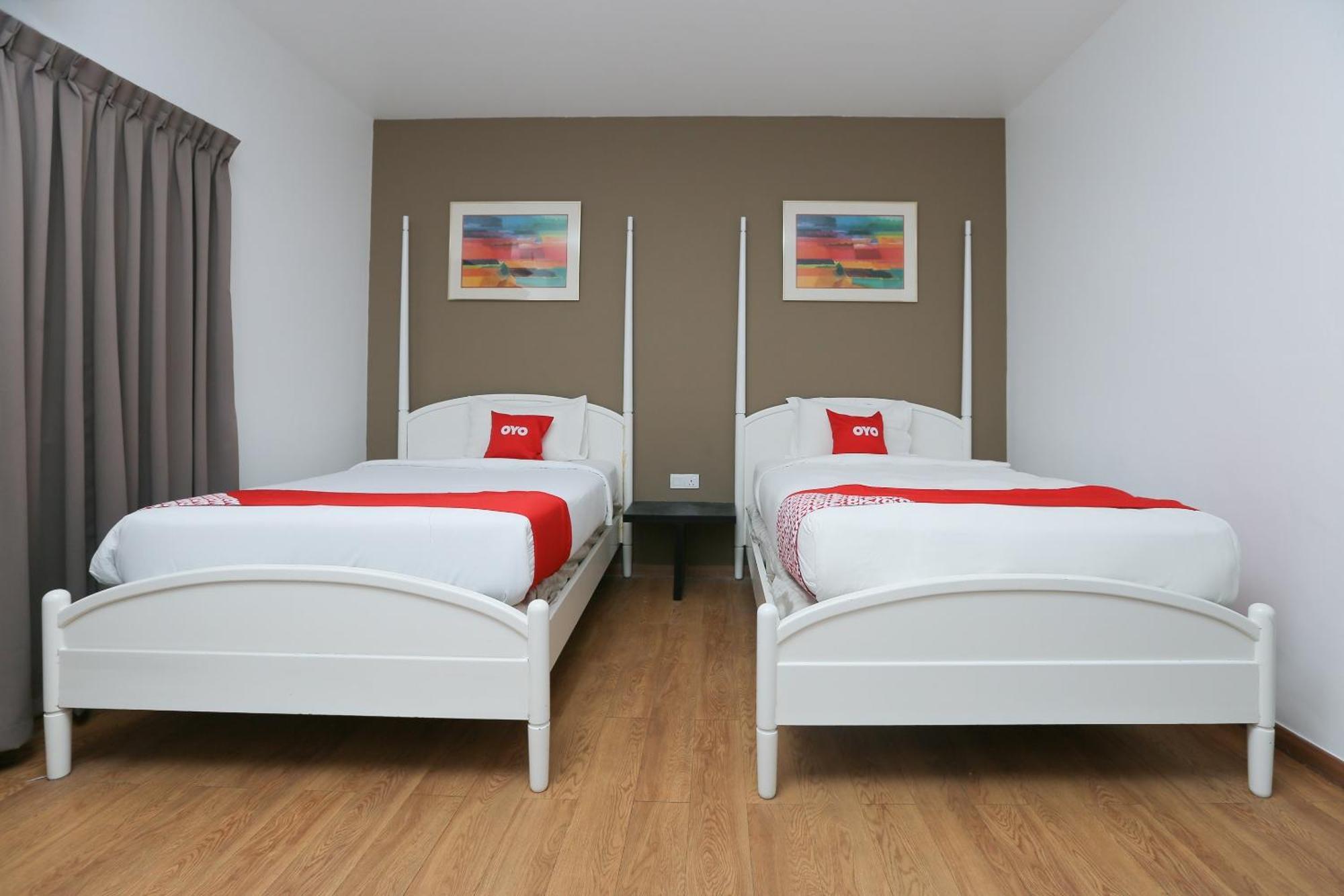 Oyo 89915 East Mount Hotel Kukup Dış mekan fotoğraf