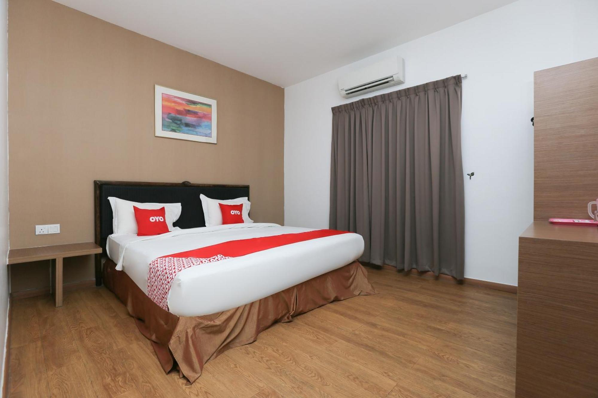 Oyo 89915 East Mount Hotel Kukup Dış mekan fotoğraf